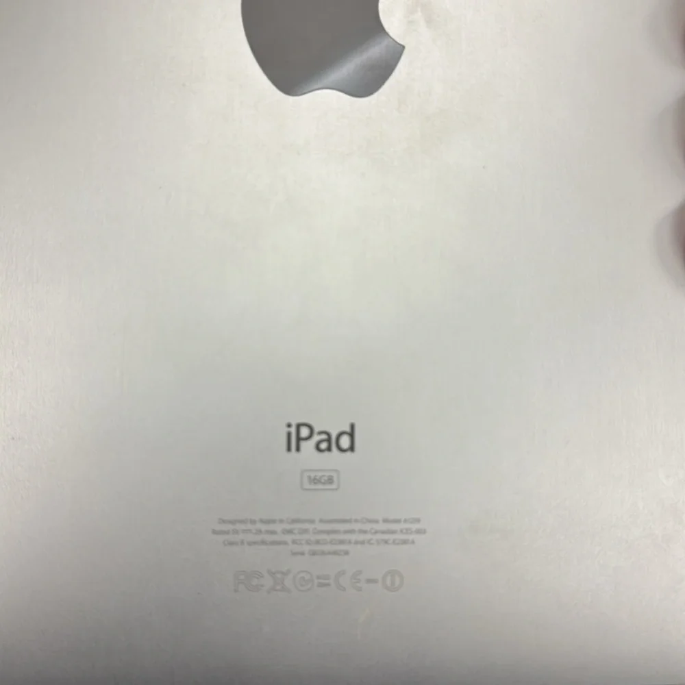 iPad 16 GB Model A 1219